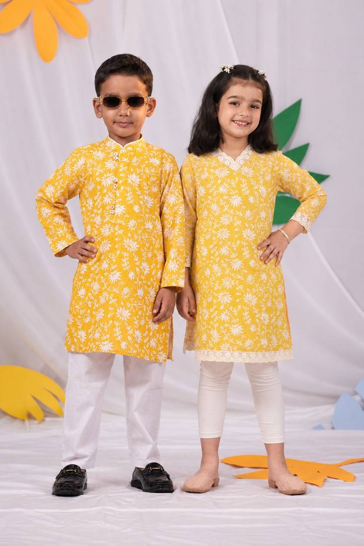 Yellow printed blended cotton kurta set & kurta pyjama brother sister matching combo