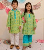 Green printed cotton kurta set & kurta pyjama brother sister matching combo