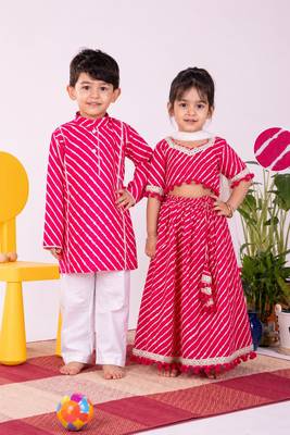 Pink & white leheriya & printed cotton lehenga choli & kurta pyjama brother sister matching combo 1