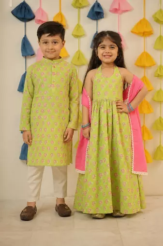 Green block printed cotton kurta set & kurta pyjama brother sister matching combo