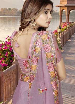 indian pink heavy resham embroidery work silk blend saree 4