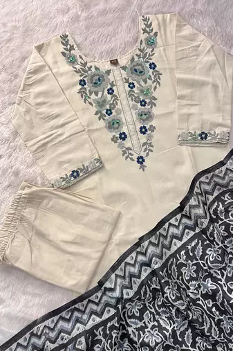 Off white khadi cotton kurti pent dupatta set