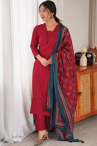 Maroon rayon 17 kg kurti pent dupatta set