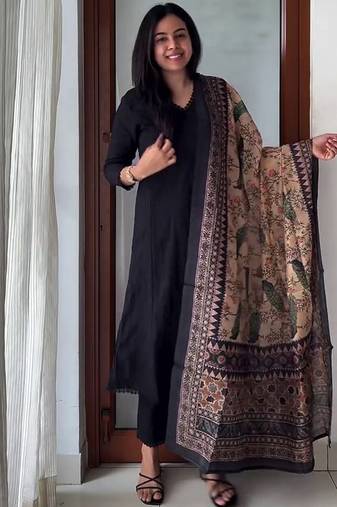 Black rayon 17 kg kurti pent dupatta set