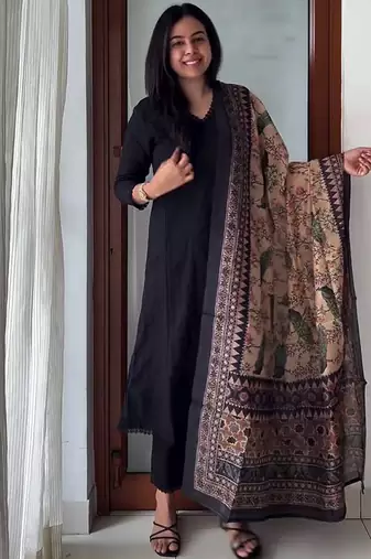 Black rayon 17 kg kurti pent dupatta set