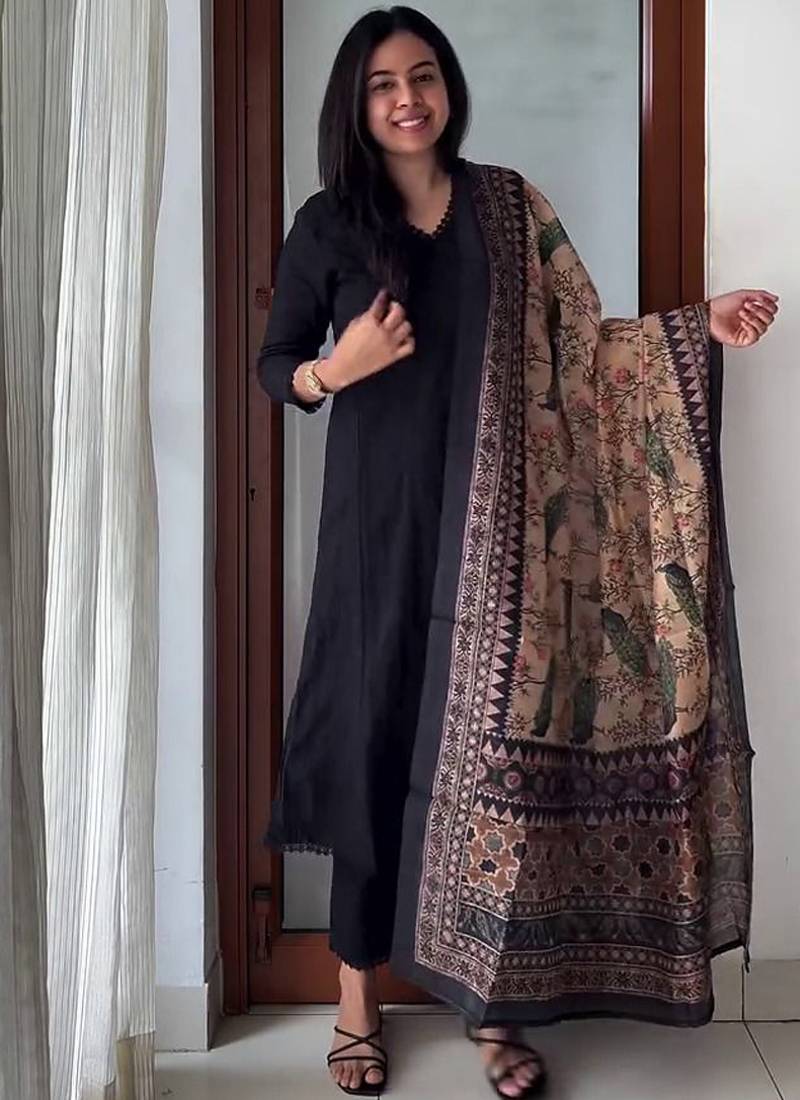 Black rayon 17 kg kurti pent dupatta set