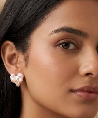 Fashion gold plated anti tarnish heart stud earrings for women & girls 1