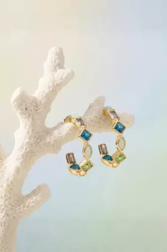 Fashion gold plated anti tarnish multicolor crystal hoop earrings for women