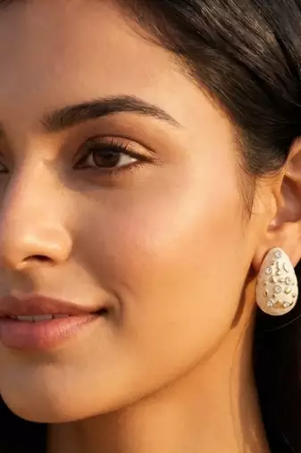 Fashion gold plated anti tarnish teardrop ad stud earrings for women & girls