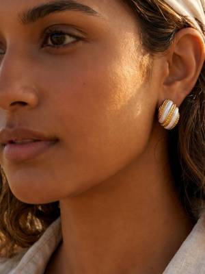 Fashion gold plated anti tarnish pearl oval stud earrings for women & girls 1
