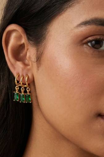 Fashion anti tarnish gold plated american diamond stud earrings for women