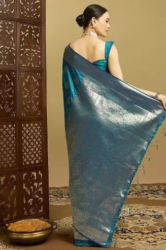 Woven design kanjeevaram