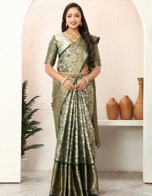 Floral zari tissue kanjeevaram saree 2