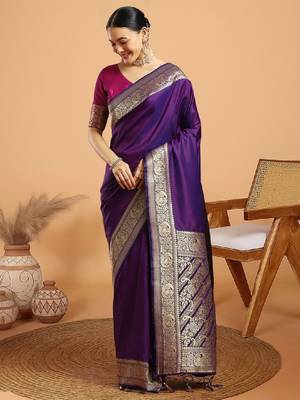 Woven design zari kanjivaram saree with unstitched blouse 1