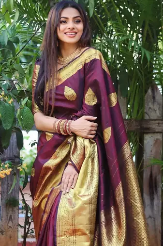 Woven design zari kanjeevaram saree with handloom weaving