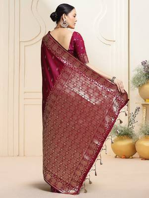 Ethnic motifs woven design zari kanjeevaram saree 1