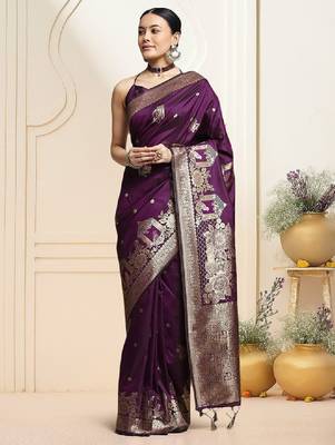 Woven design kanjeevaram saree with blouse piece 1