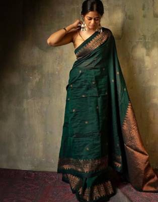 Women woven design kanjeevaram sarees 1