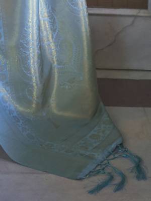 Turquoise blue & gold-toned woven design zari silk blend kanjeevaram saree 3