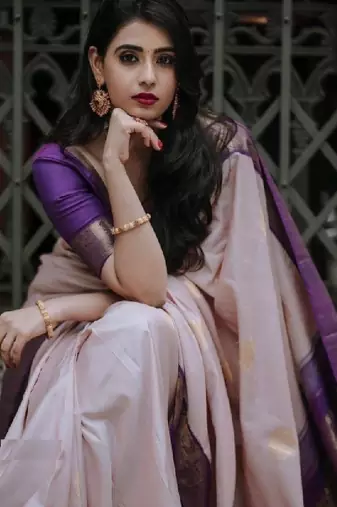 Woven design zari kanjeevaram saree
