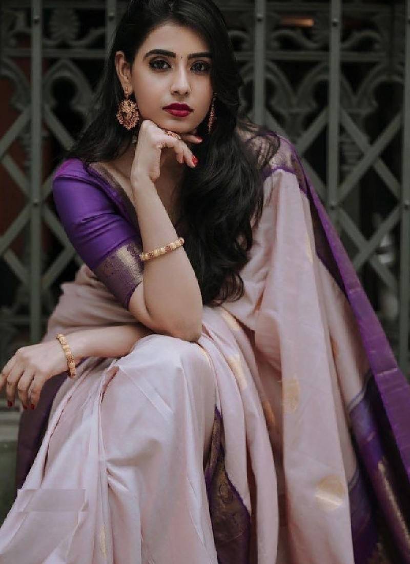 Woven design zari kanjeevaram saree