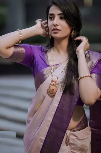 Woven design zari kanjeevaram saree