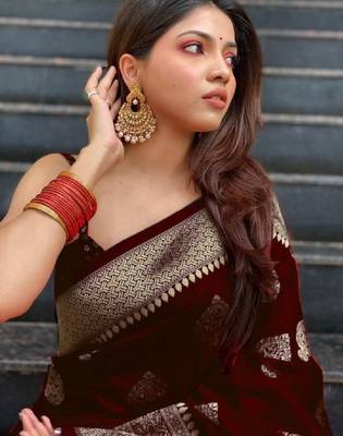 Ethnic motifs woven design zari kanjeevaram saree 1