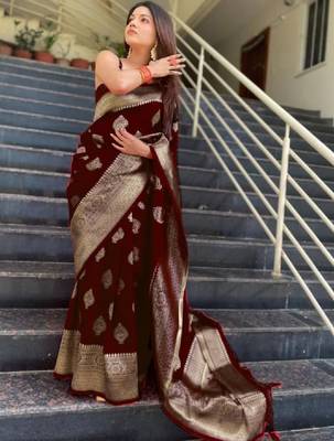 Ethnic motifs woven design zari kanjeevaram saree 2