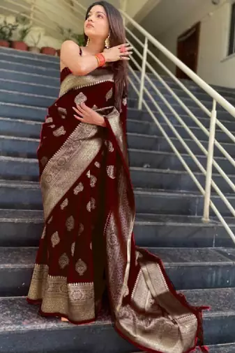 Ethnic motifs woven design zari kanjeevaram saree
