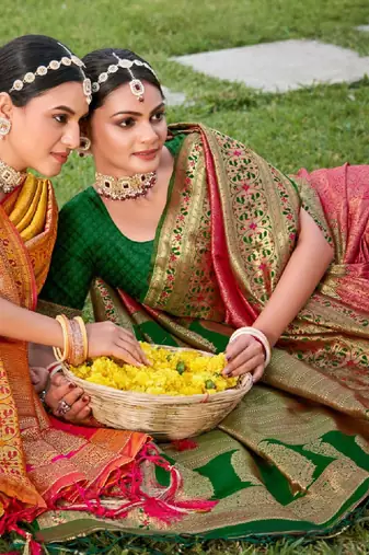 Woven design zari silk blend kanjeevaram saree