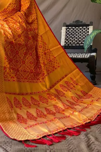 Ethnic motifs woven design zari kanjeevaram saree