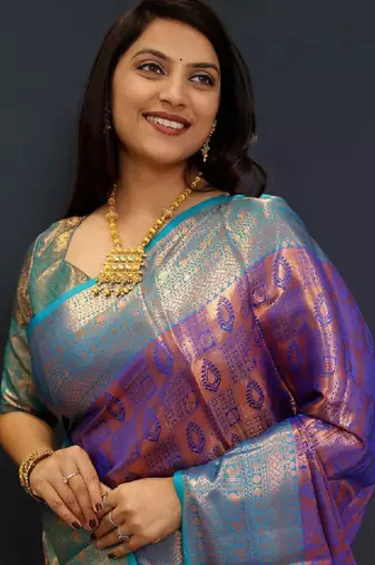 Woven design zari kanjeevaram saree