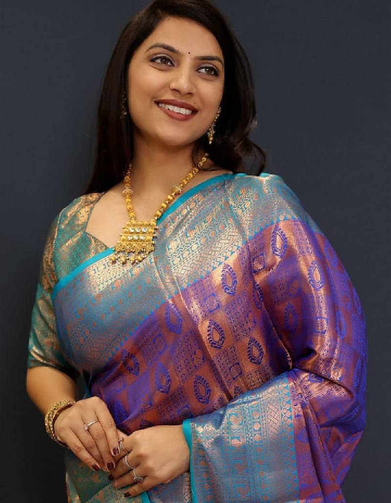 Woven design zari kanjeevaram saree