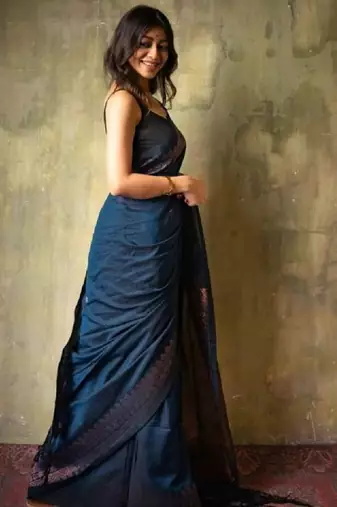 Woven design zari kanjeevaram saree