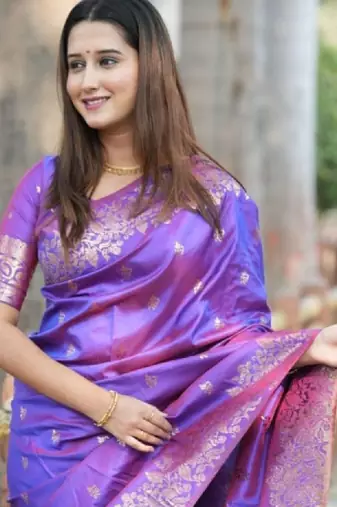 Woven design zari kanjeevaram saree