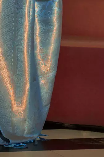 Woven design zari silk blend kanjeevaram sarees