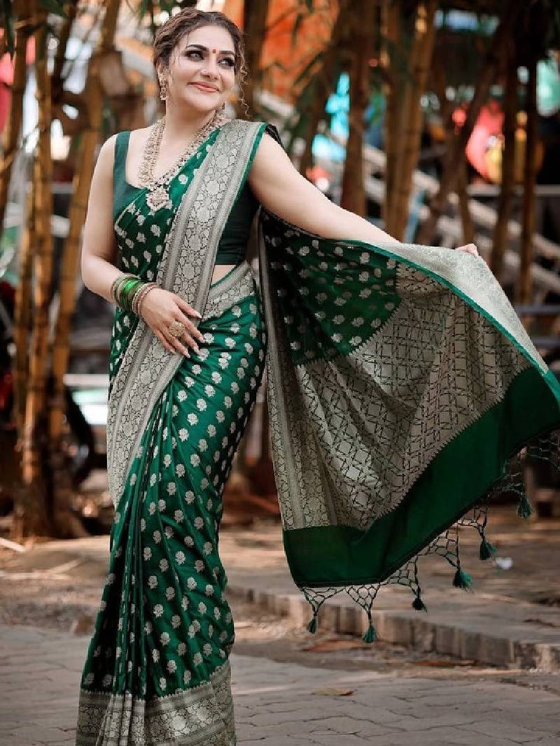 Ethnic motifs woven design zari art silk kanjeevaram saree