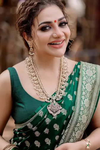 Ethnic motifs woven design zari art silk kanjeevaram saree