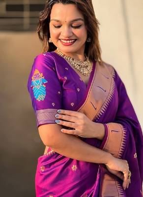 Ethnic motifs woven design kanjeevaram saree 3