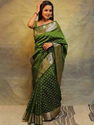 Ethnic motifs woven design zari art silk kanjeevaram saree 1