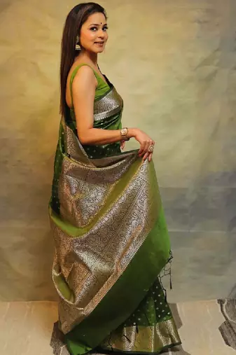 Ethnic motifs woven design zari art silk kanjeevaram saree