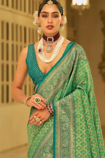 Woven design zari kanjeevaram saree