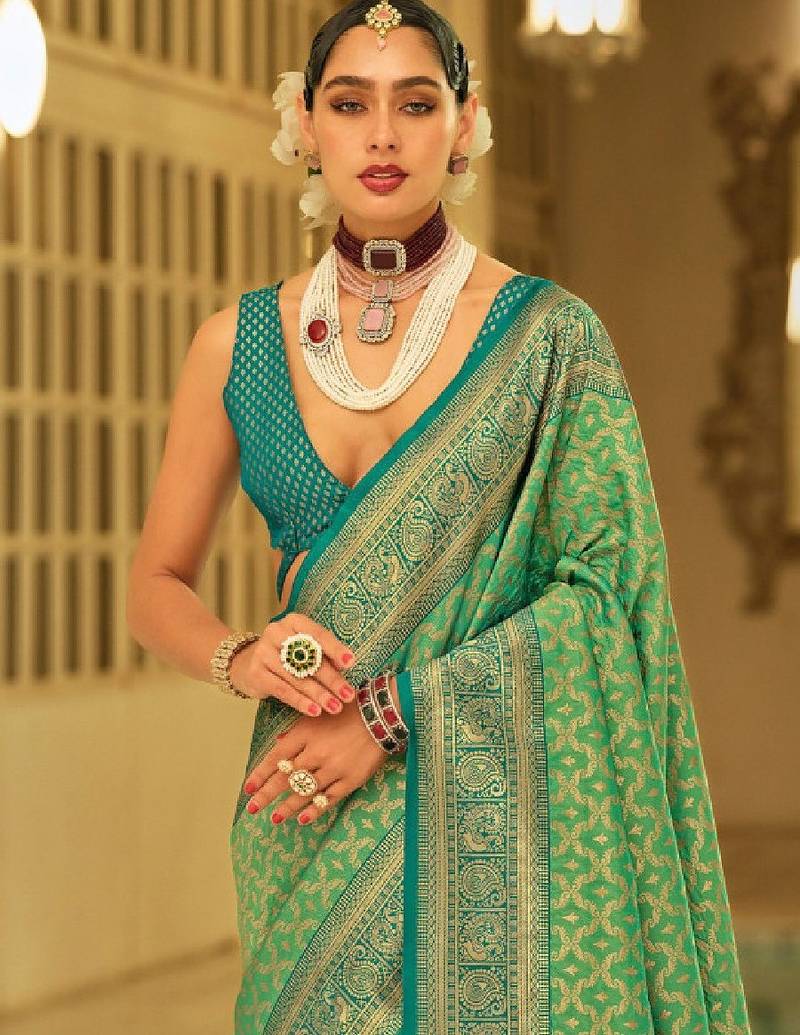 Woven design zari kanjeevaram saree