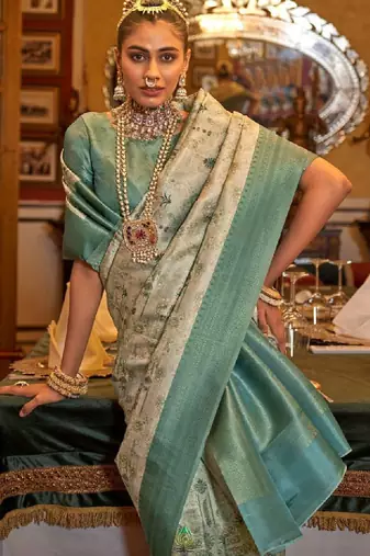 Woven design zari kanjeevaram saree