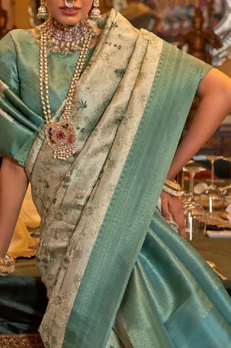Woven design zari kanjeevaram saree