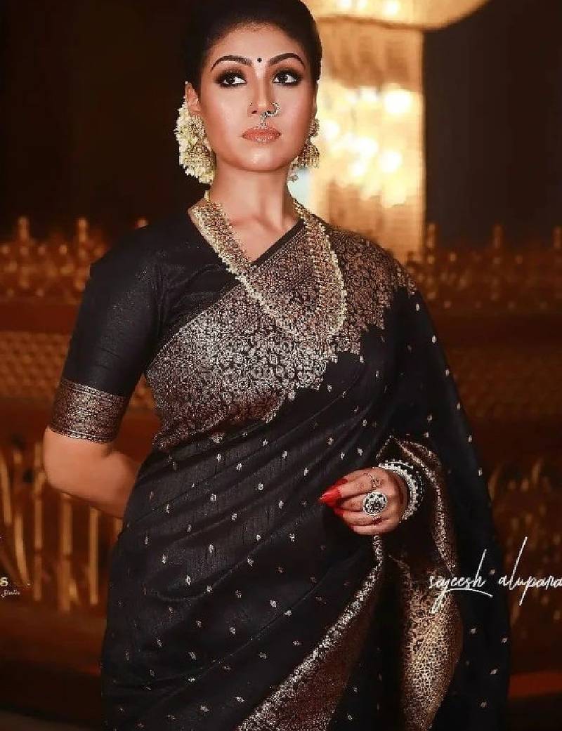 Ethnic motifs woven design zari kanjeevaram saree