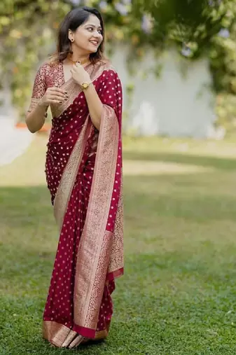 Woven design zari kanjeevaram saree