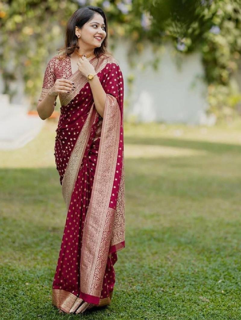 Woven design zari kanjeevaram saree