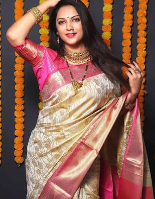 Embellished silk blend kanjeevaram saree 1