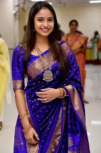 Woven design zari art silk kanjeevaram saree